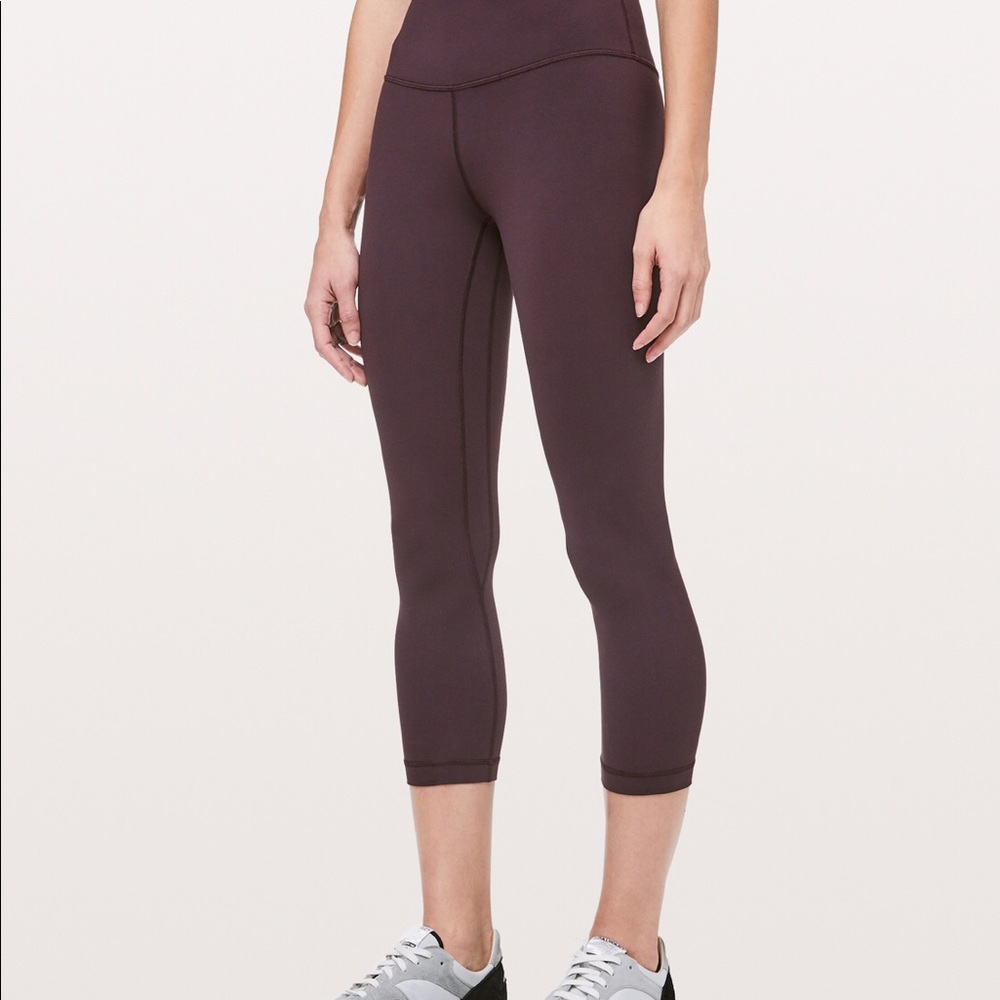 LuLu Align Crop